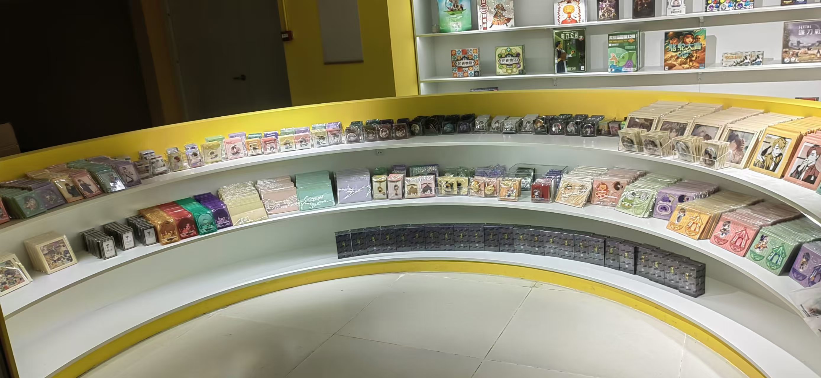门店商品陈列与现场销售空间
